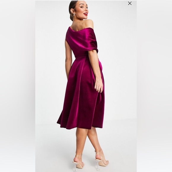 ASOS Design Velvet Dress - Picture 2 of 6